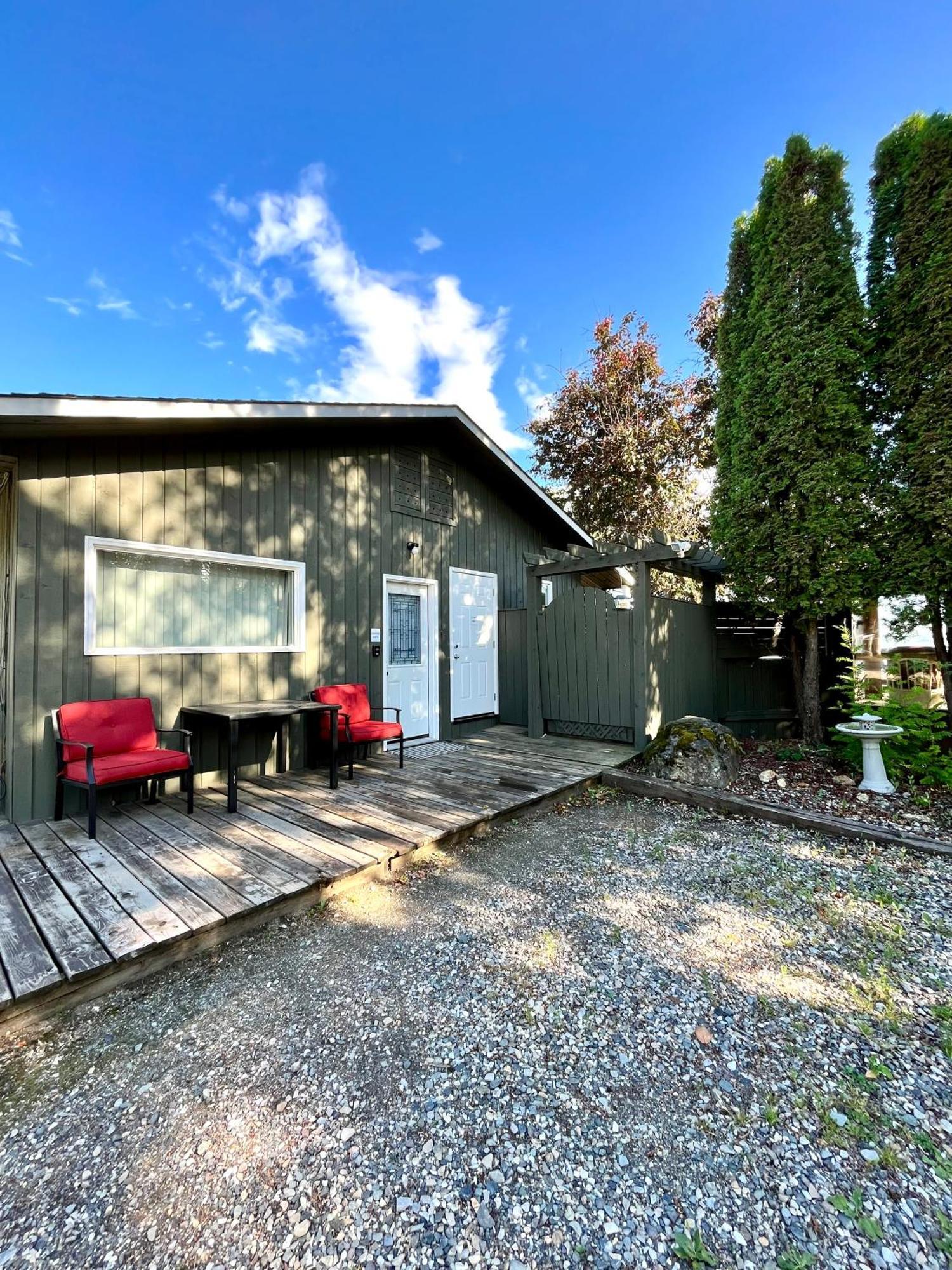 Roberts Roost Resort Quesnel Exteriör bild