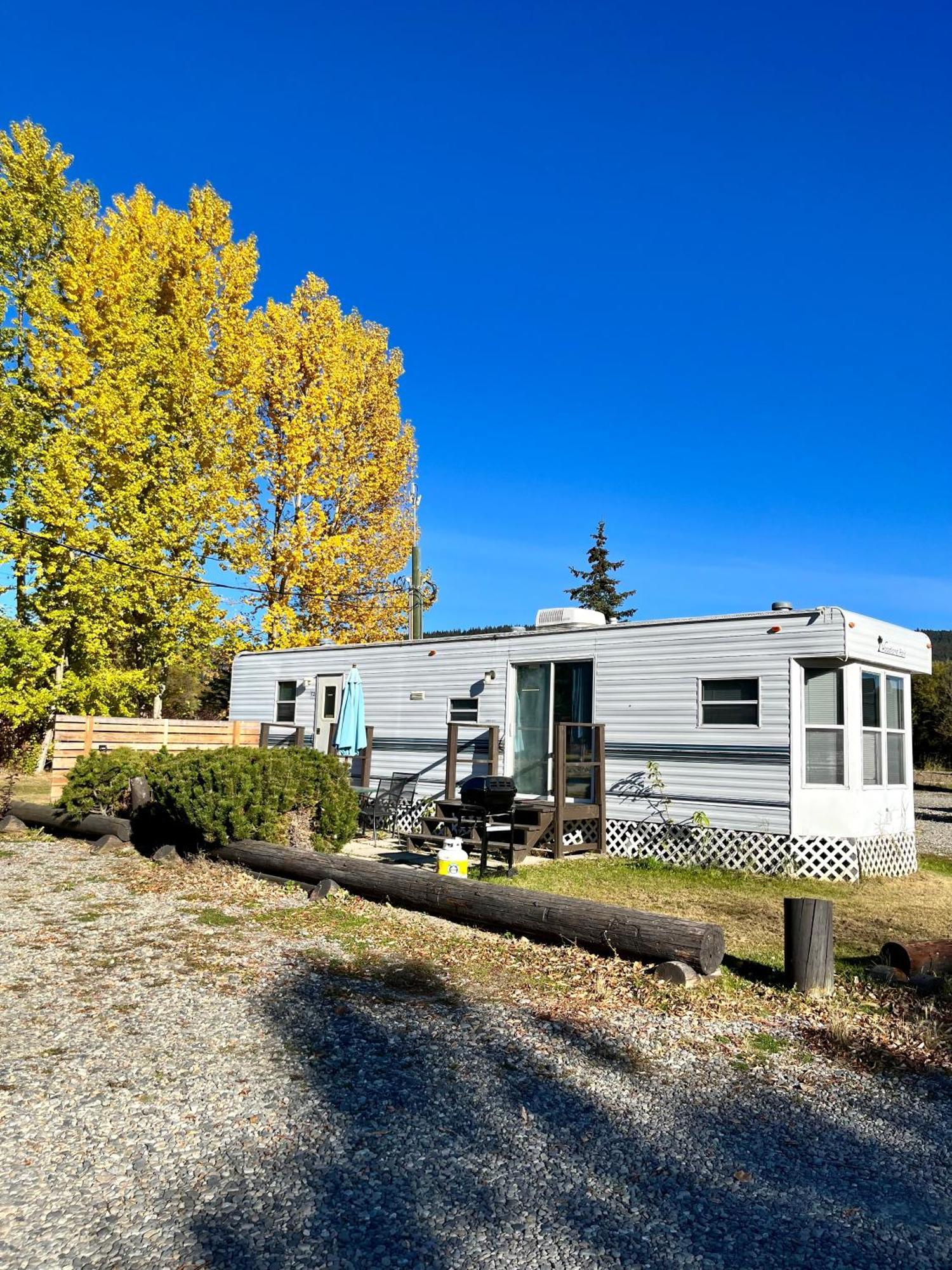 Roberts Roost Resort Quesnel Exteriör bild